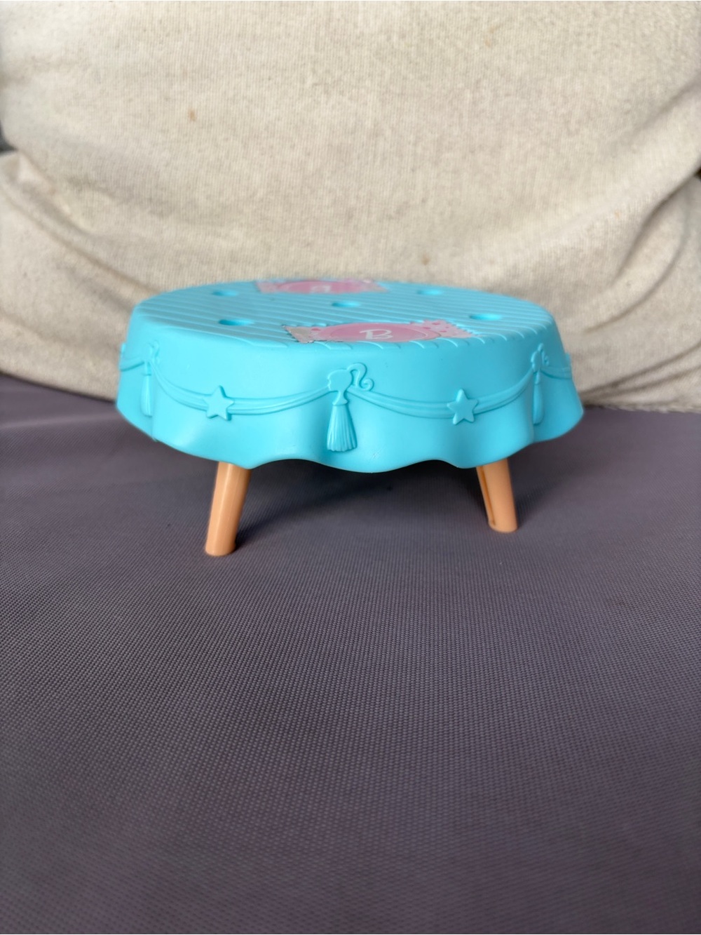 Barbie Turquoise table